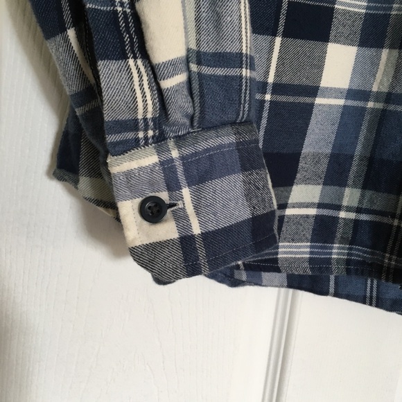 Uniqlo buttondown blue plaid | medium | EUC - Picture 5 of 5